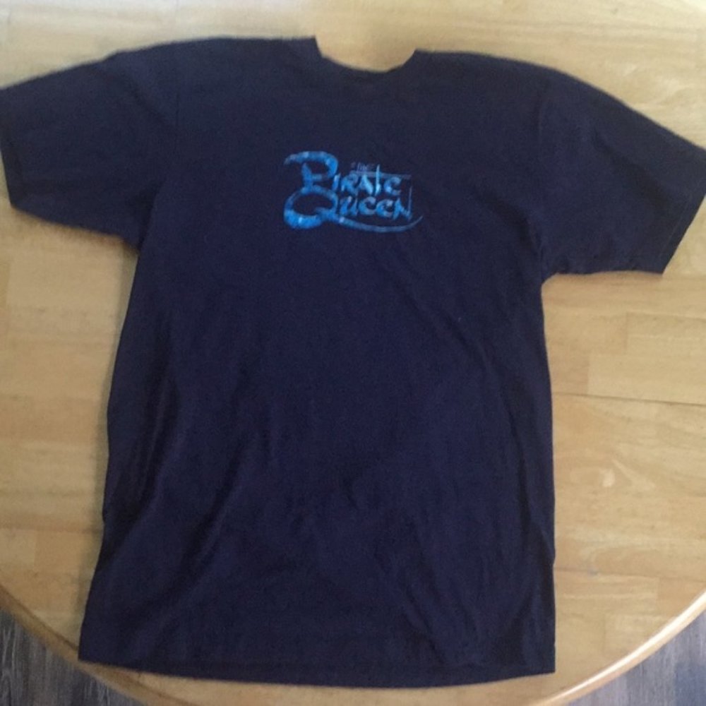 The Pirate Queen short sleeve T-shirt Broadway M